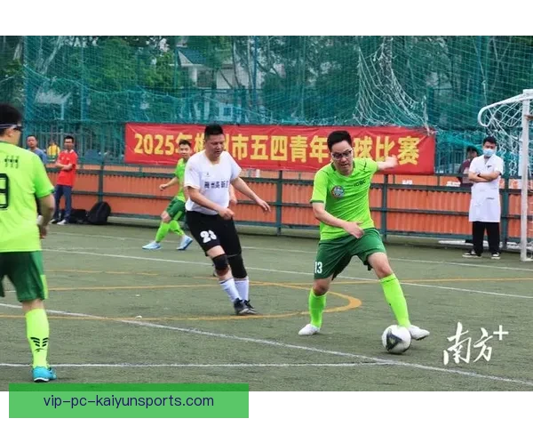 激情对决引爆校园足球 热血直播大学生联赛精彩瞬间